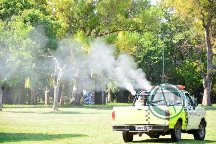La Plata intensifica los operativos de fumigación para prevenir el dengue La Plata intensifica los operativos de fumigación para prevenir el dengue