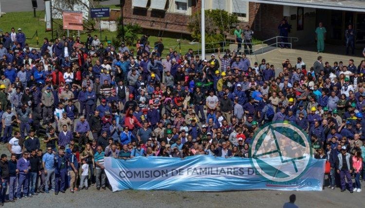 Encuentro entre trabajdores y sus familias en el Astillero Río Santiago Encuentro entre trabajdores y sus familias en el Astillero Río Santiago