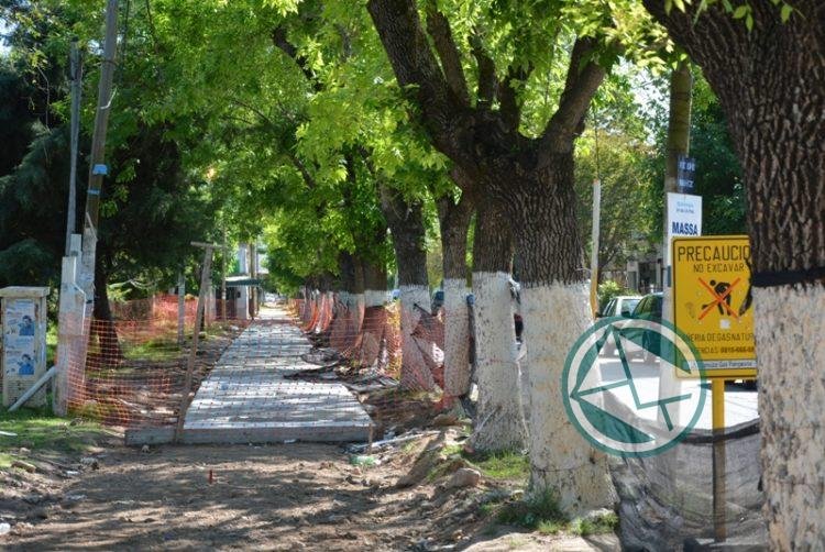 Comenzaron obras en la Plaza Mosconi mientras avanzan en Plaza Almafuerte
