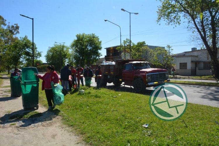 Retiro de propaganda política en Berisso