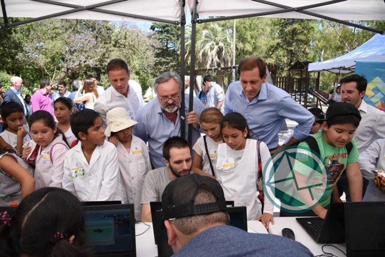 Garro y de la Torre presentaron WiFi libre y gratuito en el Paseo del Bosque  