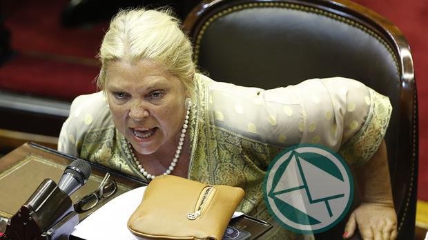 Carrió a los insultos en el recinto y un nuevo papelón