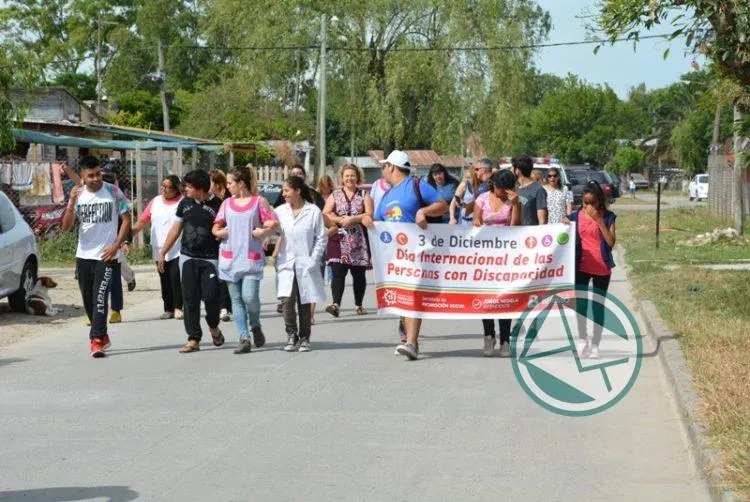 “Caminata por la Inclusión”, la Escuela 501 recorrió el Barrio Obrero