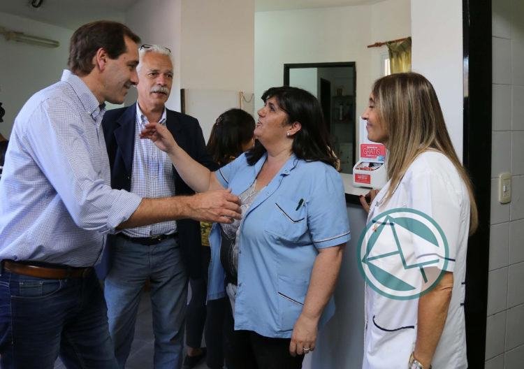 Garro reinauguró el CAPS N° 44 que cuenta con el nuevo sistema de testeos rápidos y gratuitos de VIH Garro reinauguró el CAPS N° 44 que cuenta con el nuevo sistema de testeos rápidos y gratuitos de VIH