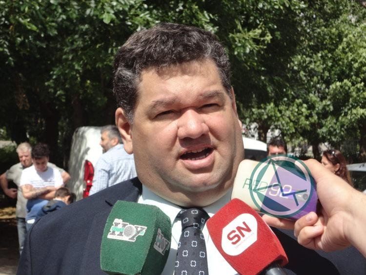 Nedela dice oxigenar la planta política mientras optimiza los gastos rescindiendo contratos de cooperativas