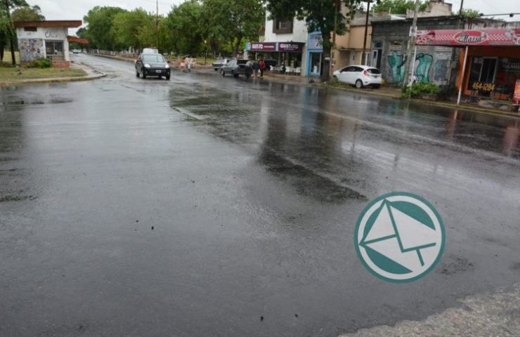 Puente Roma habilitado tras su reafaltado por Vialidad Provincial Puente Roma habilitado tras su reafaltado por Vialidad Provincial2