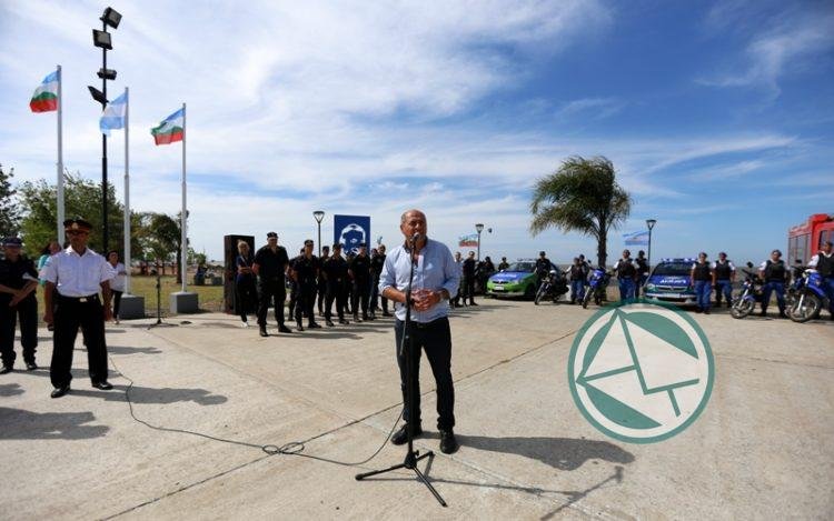 Secco dejó formamente inaugurada la Temporada de Verano 2017/2018 en Punta Lara