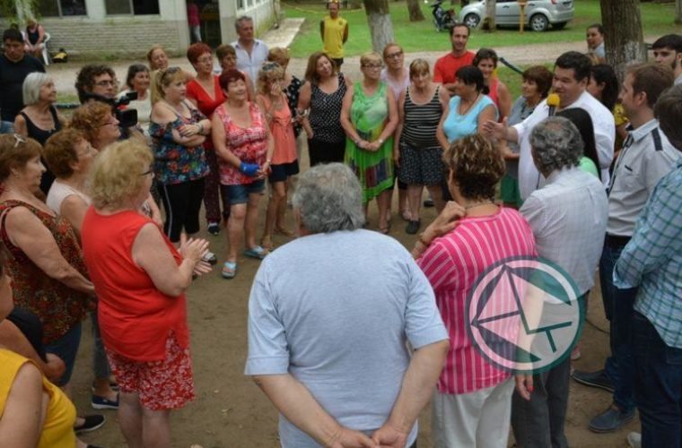 Nedela acompañó a los Adultos Mayores en la Colonia Municipal01