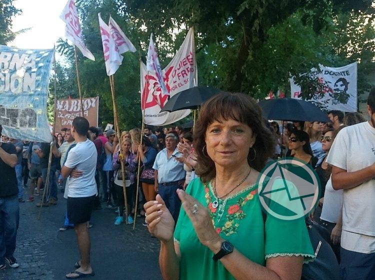 Ripoll: “Cero ‘diálogo’ y mil despidos en la Provincia, por mail o la policía”