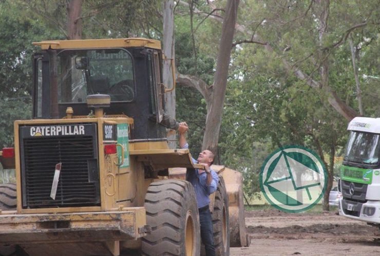 Secco supervisó la obras del Parque del Bicentenario de El Dique Secco supervisó la obras de Parque del Bicentenario de El Dique02