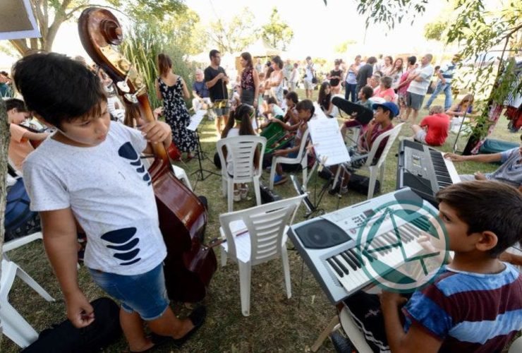 Este fin de semana se desarrolló la 14° Fiesta el Tomate Platense 03