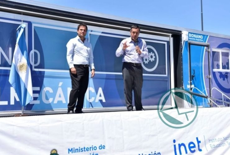 Finocchiaro inauguró cursos de formación profesional en la Matanza 05