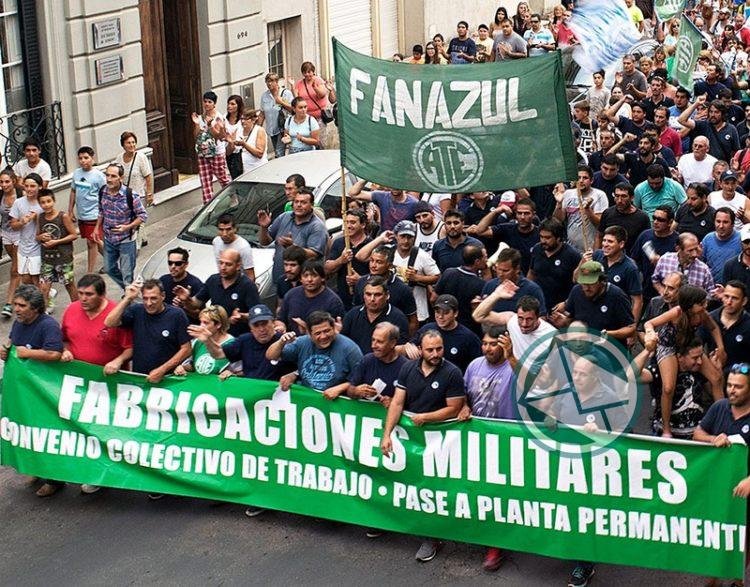 Trabajadores de FANAZUL protestaron frente a gobernación y reclamaron la intervención de Vidal Trabajadores de FANAZUL protestaron frente a gobernación y reclamaron la intervención de Vidal