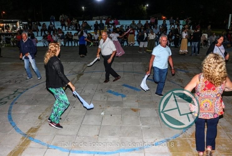 Última noche del Festival "Siete Domingos del Folclore" en la plaza 17 de Octubre de Berisso los siete domingos del floklore TFeI1