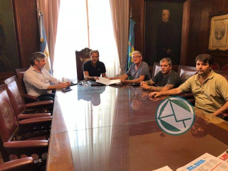Trabajadores el Astillero Río Santiago fueron recibido por el intendente de La Plata, Julio Garro