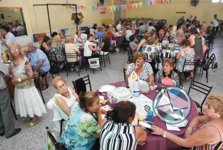Cierre de la Colonia Municipal de Vacaciones de adultos mayores en Berisso 01