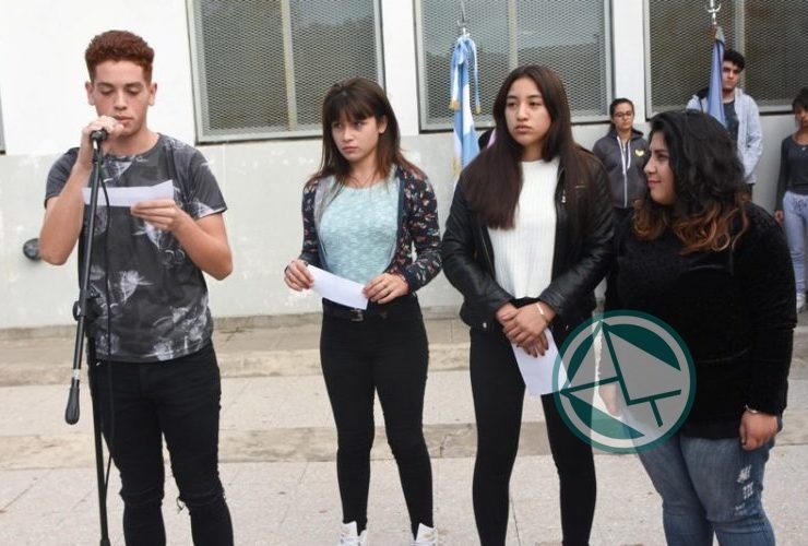 Acto escolar oficial en Berisso por el "Día de la Memoria por la Verdad y la Justicia" Día Nacional de la Memoria por la Verdad y la Justicia acto escolar Berisso2
