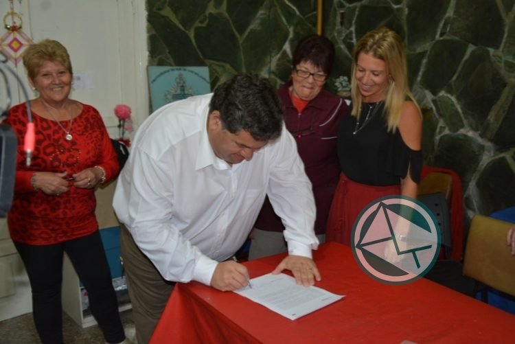 El Centro de Tercera Edad “Hermandad” de Berisso recibió un subsidio por parte de PAMI El Centro de Tercera Edad “Hermandad” de Berisso recibió un subsidio por parte de PAMI