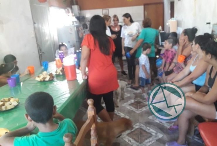 Unica Berisso llevó adelante su campaña "Los chicos al cole con todo" Entrega de utiles UNICA 07