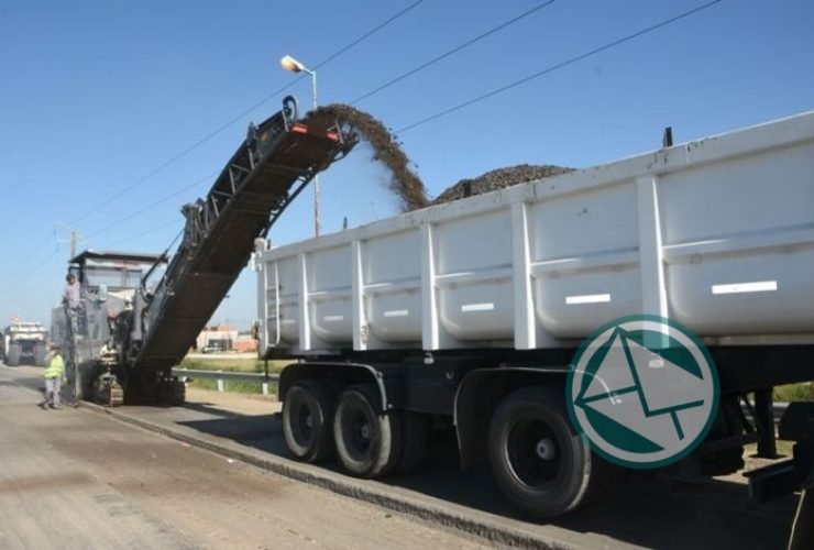 Nedela recorrió las obras de repavimentación que se realizan en la Avenida 66 01