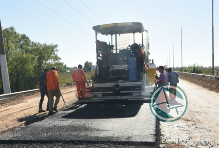 Nedela recorrió las obras de repavimentación que se realizan en la Avenida 66 03