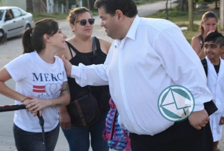 Nedela visitó la Escuela 18 de Villa Zula que tras los arreglos5