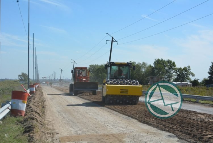 Reducción de la calzada por obras sobre la Avenida Presidente Perón en Berisso Reducción de la calzada por obras sobre la Avenida Presidente Perón en Berisso