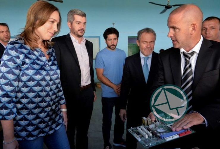 Vidal acompañada de Marcos Peña en el penal de Varela 03