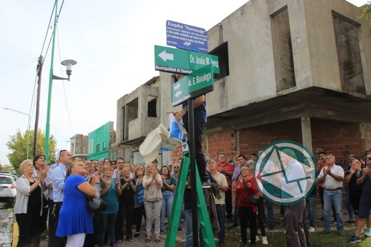 Señalización de la "Esquina de la Memoria: Soldados Héroes de Malvinas"de Ensenada