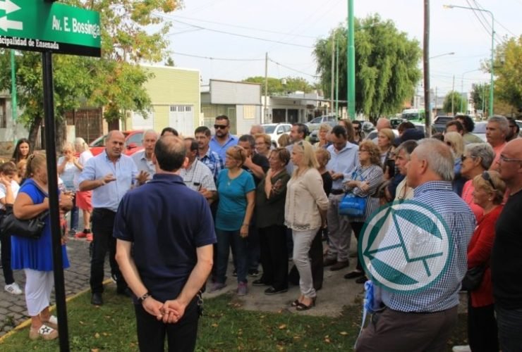 Señalización de la "Esquina de la Memoria: Soldados Héroes de Malvinas"de Ensenada 10 04 2018 Esquina de Memoria Malvinas – 5 Esquinas 03