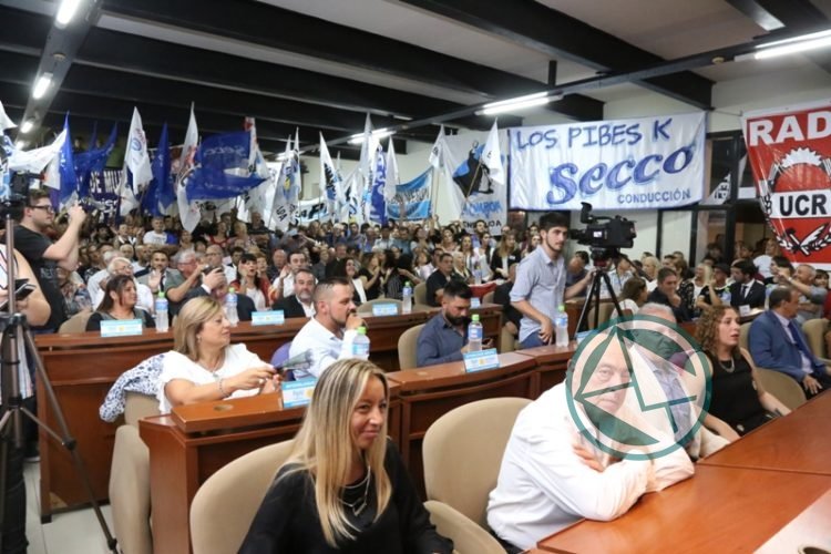 Secco abrió el año legislativo municipal: "Yo sí que tuve una herencia pesada, los juicios de las deudas Del Negro" Apertura de sesiones del HCD Ensenada 02