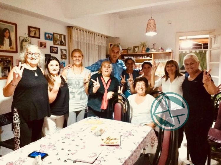 Labor de Cagliardi por distintos barrios de Berisso FC mujeres