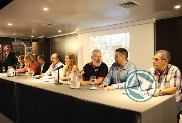 Los Movimientos Populares presentaron proyecto de Infraestructura Social Los Movimientos Populares presentaron proyecto de Infraestructura Social 01