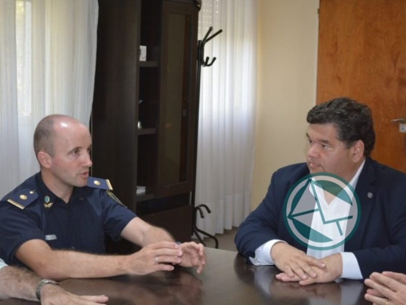 Nedela recibió al designado jefe de la Policía Local1