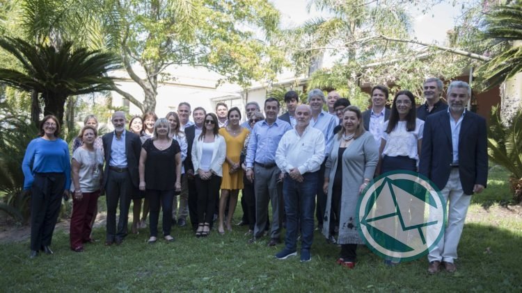 Nueva reunión de los ministros de educación de todo el país