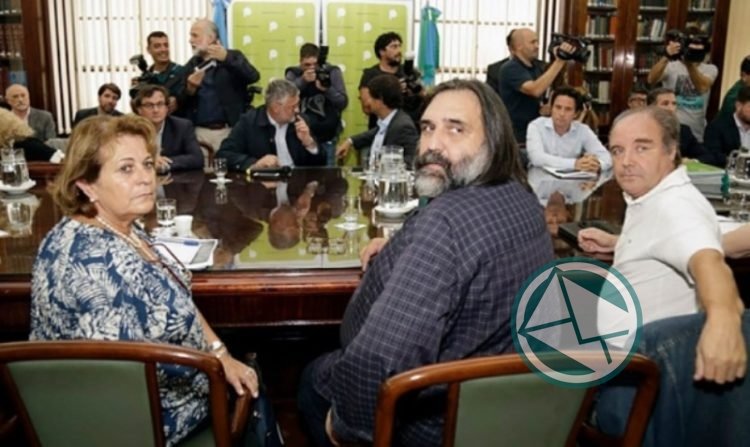 Docentes bonaerenses anunciaron paro para el miércoles