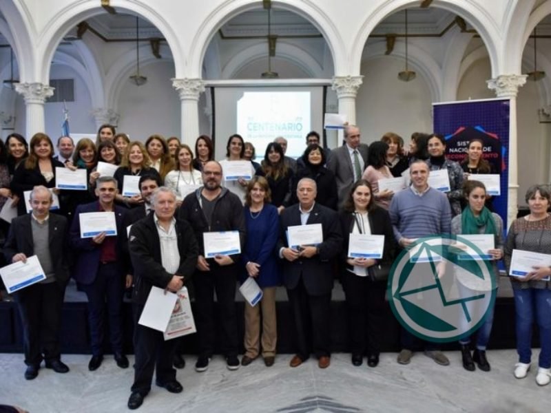 70 mil estudiantes de Veterinaria,Agronomía, Química y Biología tendrán más beneficios para cursar 06