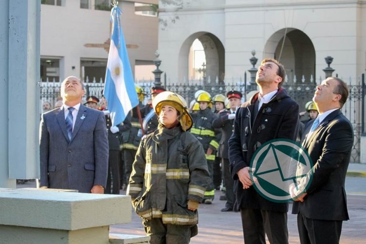 Acto oficial por la Revolución de Mayo en Ensenada Acto oficial por la Revolución de Mayo en Ensenada 2