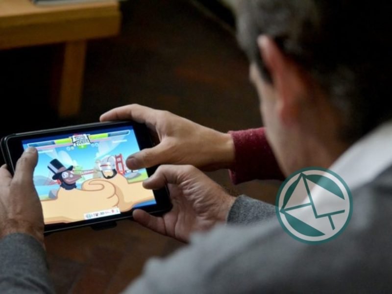 Garro visitó a un creador de videojuegos platense 1