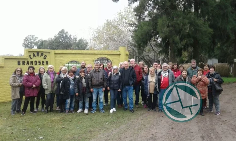 Jubilados del IPS de Berisso disfrutaron de un día de campo en Brandsen
