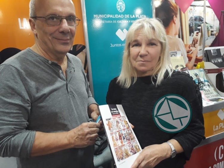 La Comuna Ediciones presentó “La Cosa se Complica” en la Feria del Libro