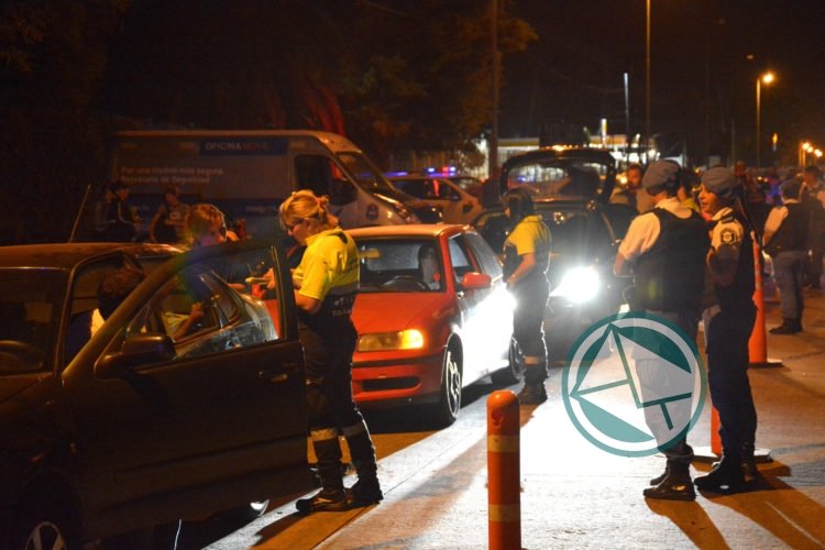 Mayores controles de alcoholemia en las zonas de mayor flujo vehicular en La Plata Mayores controles de alcoholemia en las zonas de mayor flujo vehicular en La Plata