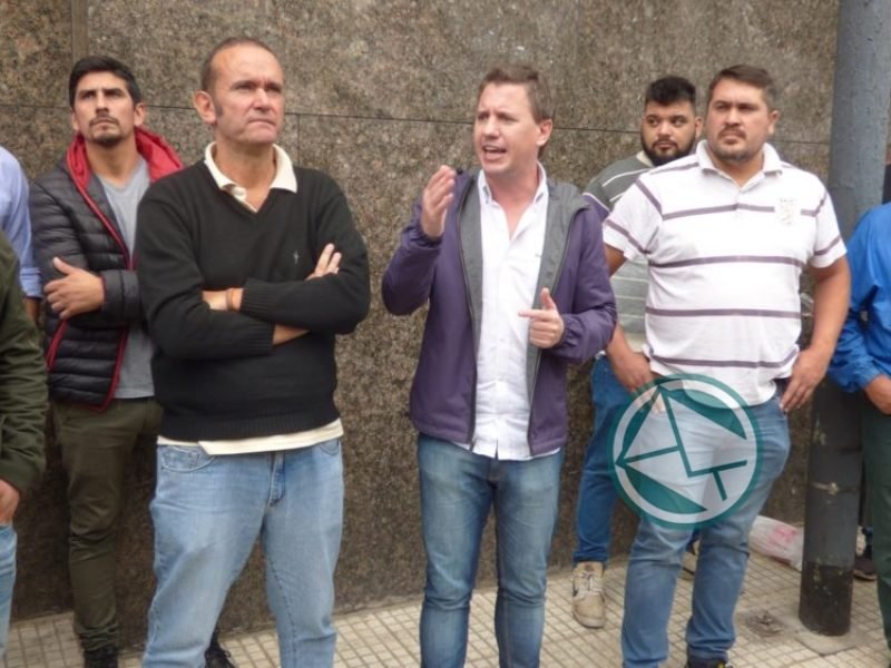 Martelli sobre la movilización al Ministerio de Energía dijo darse bajo el lema “tenemos que cuidar el bolsillo de los argentinos” movilización al Ministerio de Energía 1