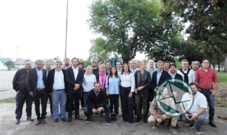 34 municipios bonaerenses se nuclean y desafían la política económica de Cambiemos