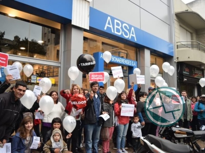 protesta contra el tarifazo en Camuzzi, ABSA y EDELAP 02