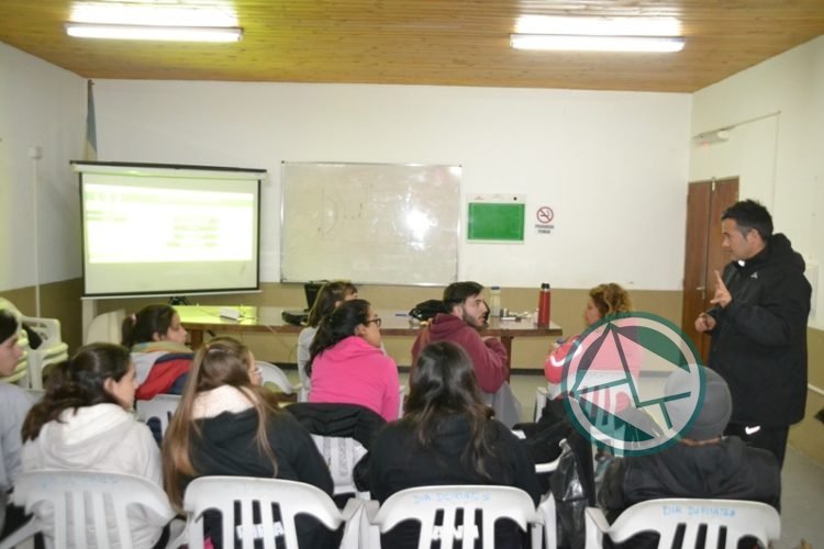 Clase de albitraje en Handball se llevó en Berisso Clase de albitraje en Handball se llevó en Berisso 1