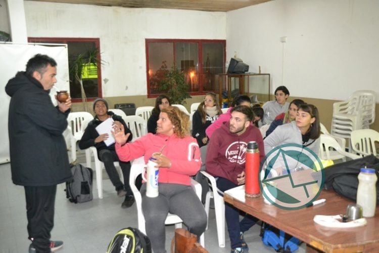 Clase de albitraje en Handball se llevó en Berisso