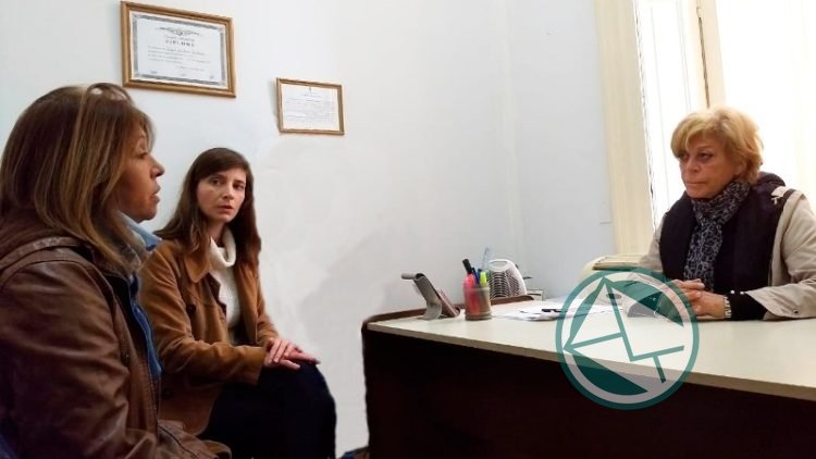 Los vecinos de Arana le llevaron sus inquietudes a Raquel Krakover Los vecinos de Arana le llevaron sus inquietudes a Raquel Krakover