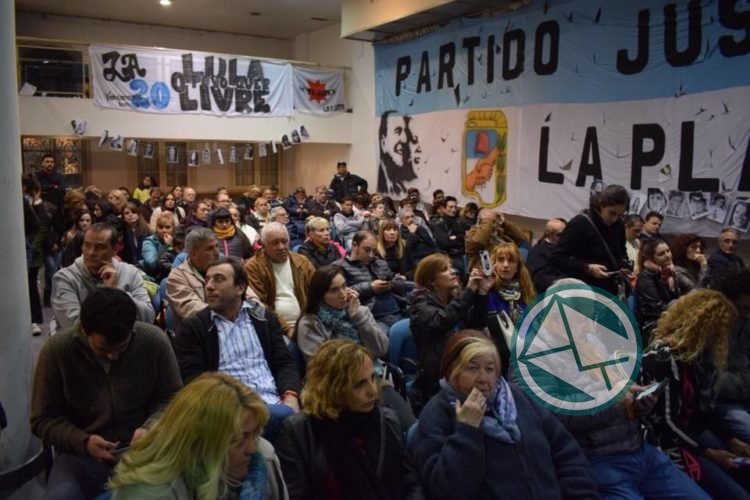 Batakis ponderó que el plan de este gobierno es el saqueo Silvina Batakis en PJ La Plata 2