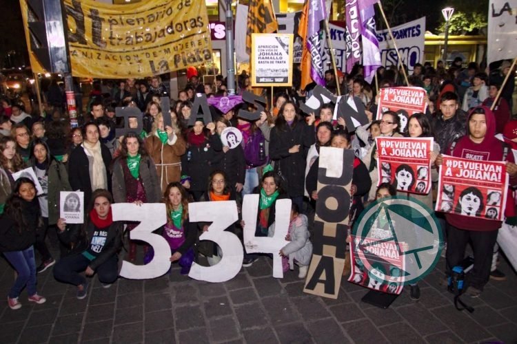 Manifestación frente a tribunales al cumplirse 11 meses de la desaparición de Johana Ramallo